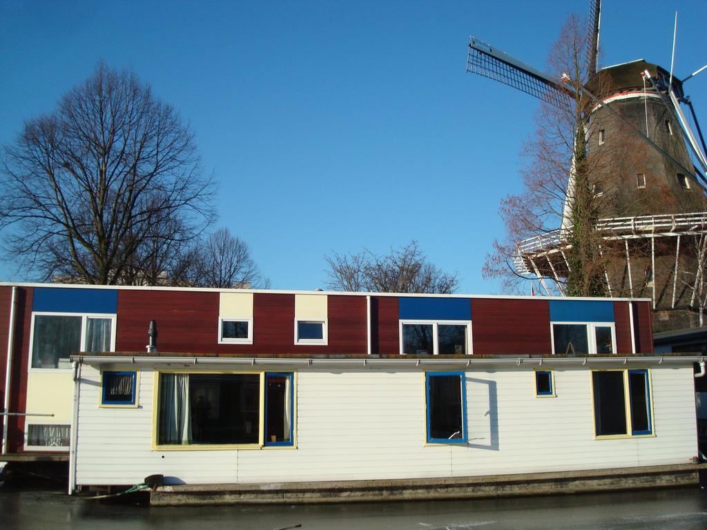 Houseboat Under The Mill Hotel Amsterdam Eksteriør billede